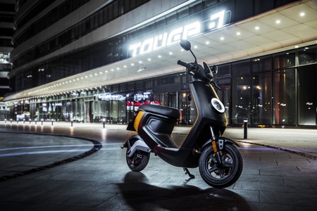 图片_媒体中心 - 小牛电动